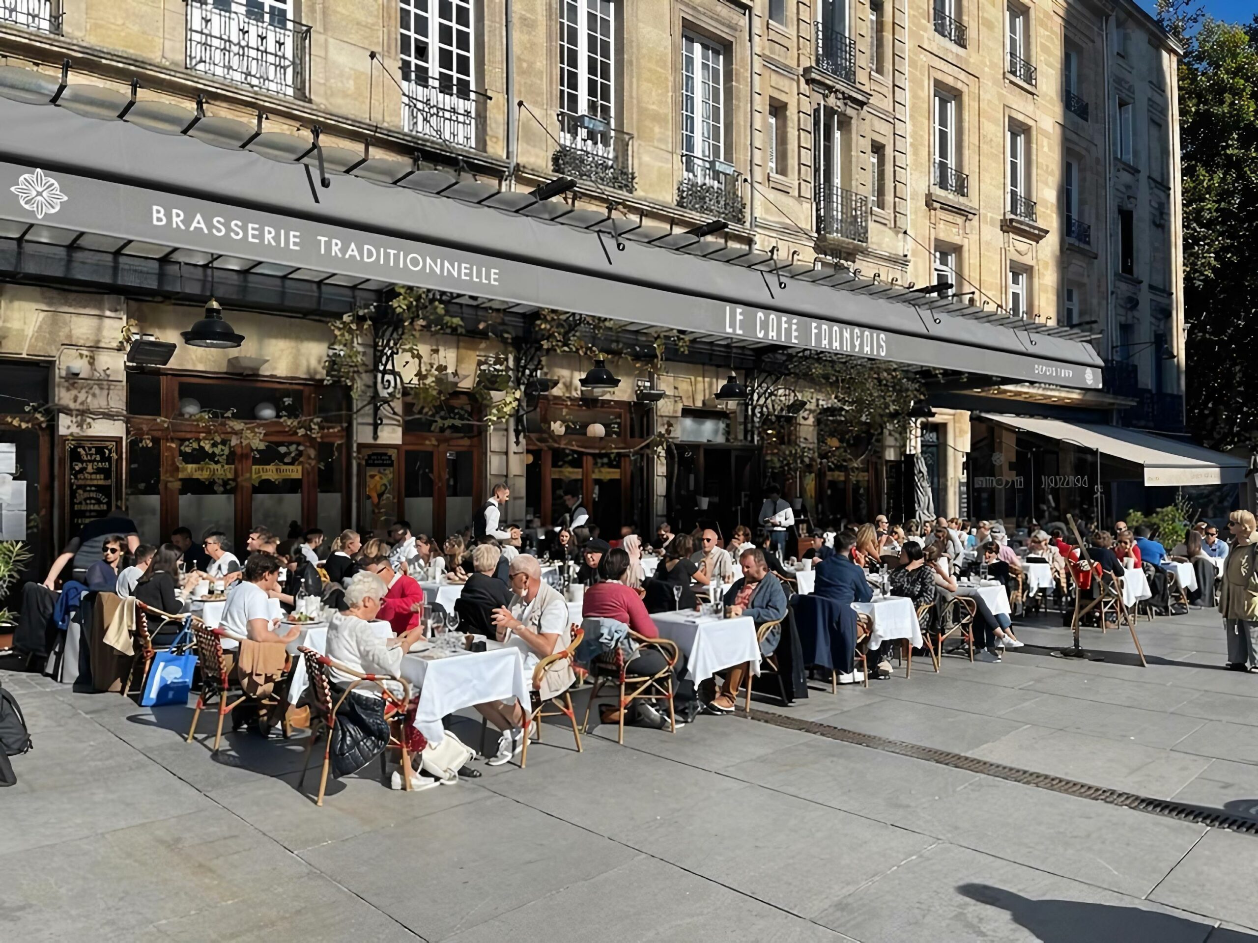Le Café Français • Studio ASC Social Média