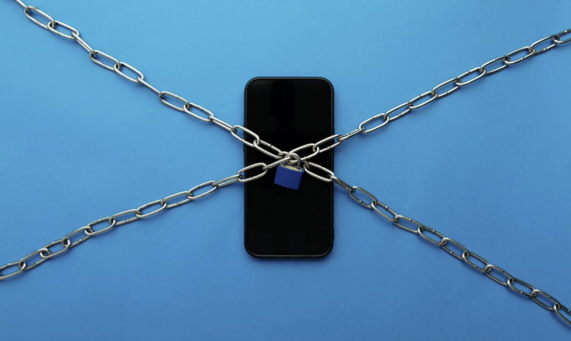 Interdiction des réseaux sociaux aux moins de 15 ans : pourquoi l’avis du Sénat complique tout